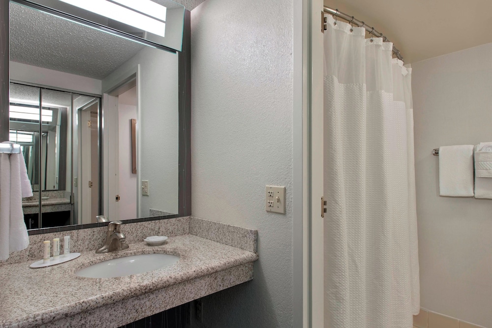 Courtyard by Marriott Princeton - photo 15