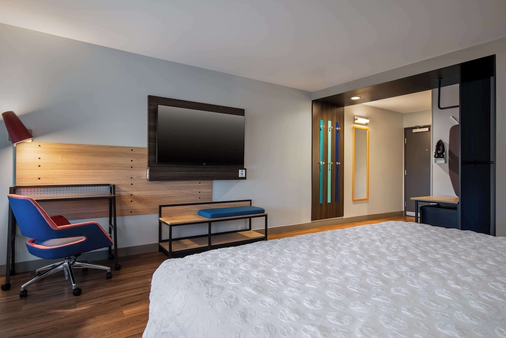 Tru by Hilton Merrillville - photo 18