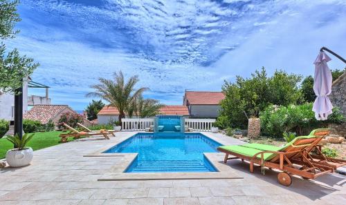 Lantana Apartment — 4-Star Luxury Hotel in Bol, Croatia