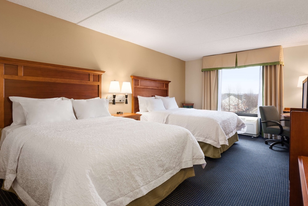 Hampton Inn Warrenton - photo 11
