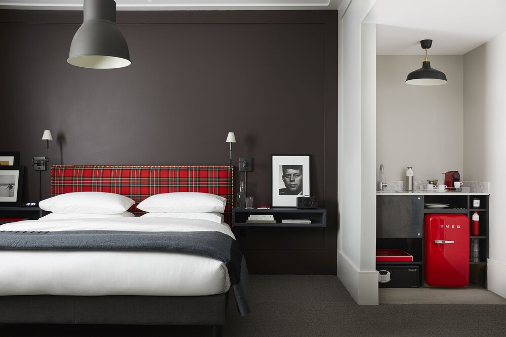 The George - photo 7