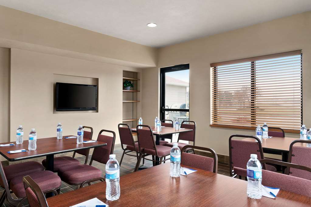 Baymont by Wyndham Sioux Falls West Sioux Near Airport - photo 20