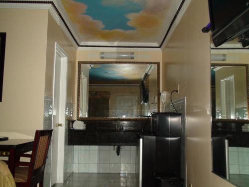 Kearney Motel - photo 13