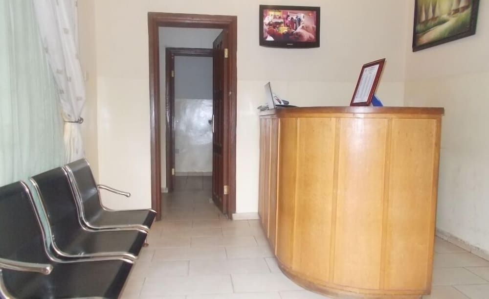 Franphinas Suites and Hotel — Calabar — photo 5