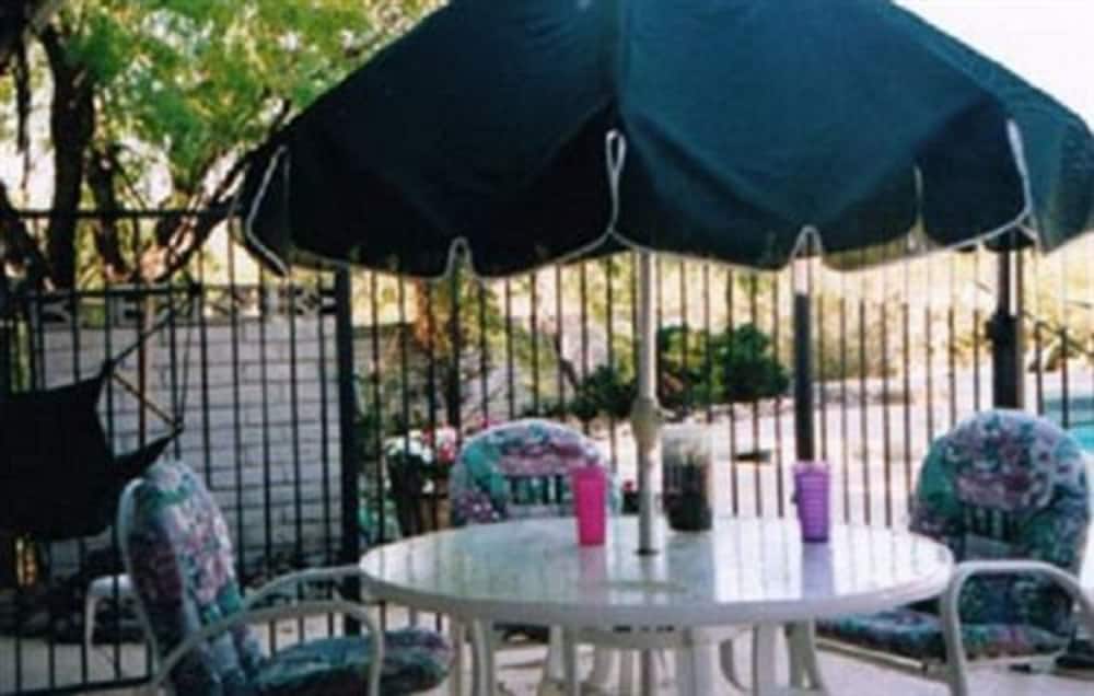 Bed and Bagels of Tucson - photo 10