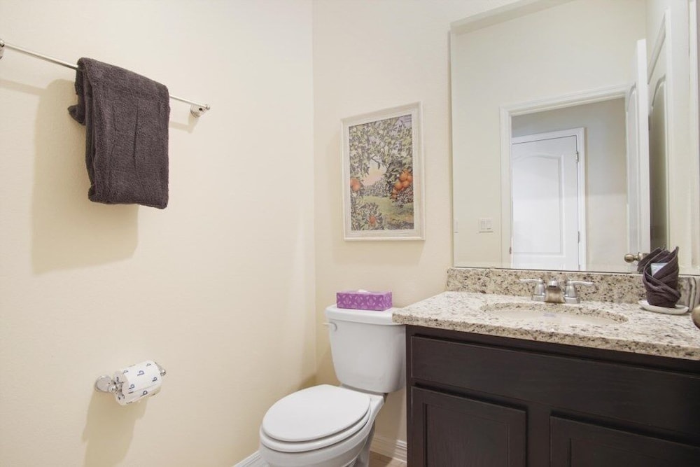 Welleroaks at Solterra Resort by Shine Villas - photo 18
