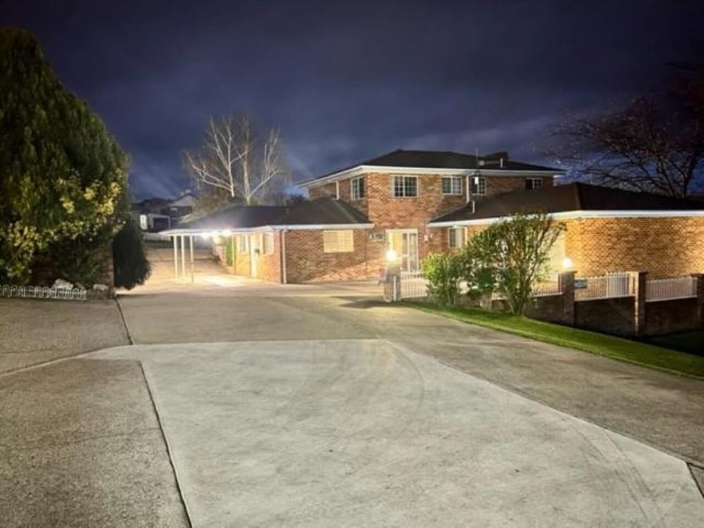 Kinross Inn — Cooma