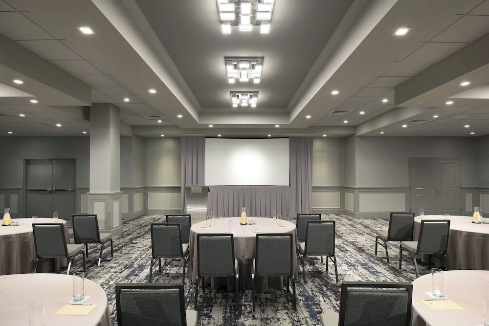 Renaissance by Marriott Boston Patriot Place Hotel - photo 49