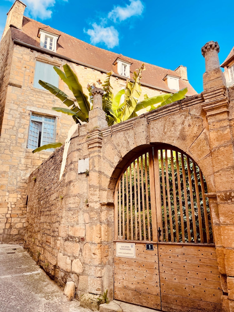 Sarlat Catalina in Sarlat-La-Caneda, France