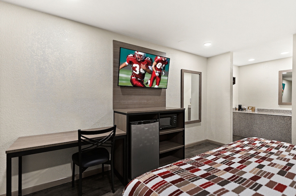 Red Roof Inn Nacogdoches - photo 16