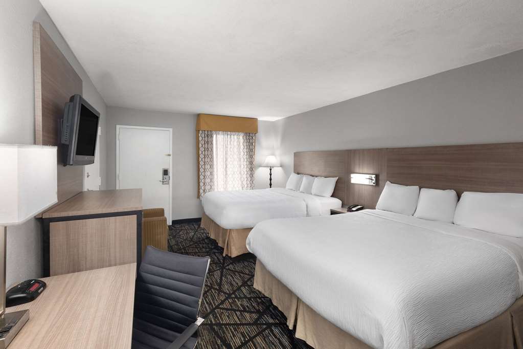 Baymont by Wyndham Mobile Tillmans Corner - photo 23