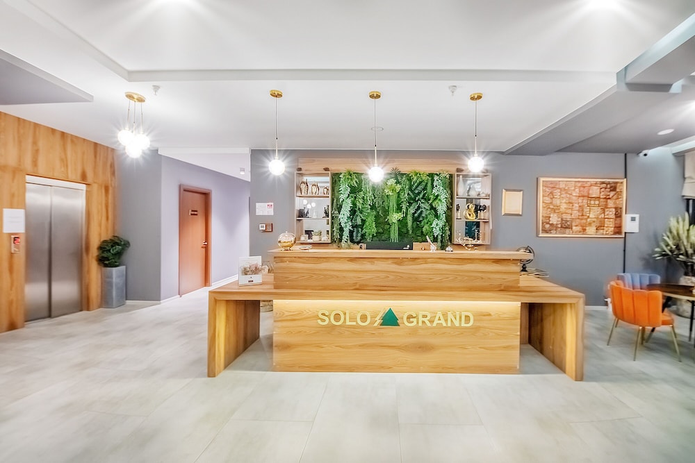 Solo Grand Boshuri Hotel — Gori — photo 2