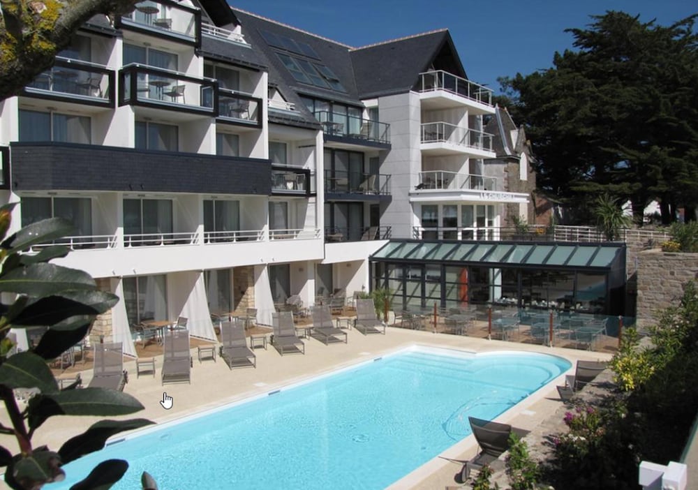 Le Churchill Hôtel & Spa in Carnac, France