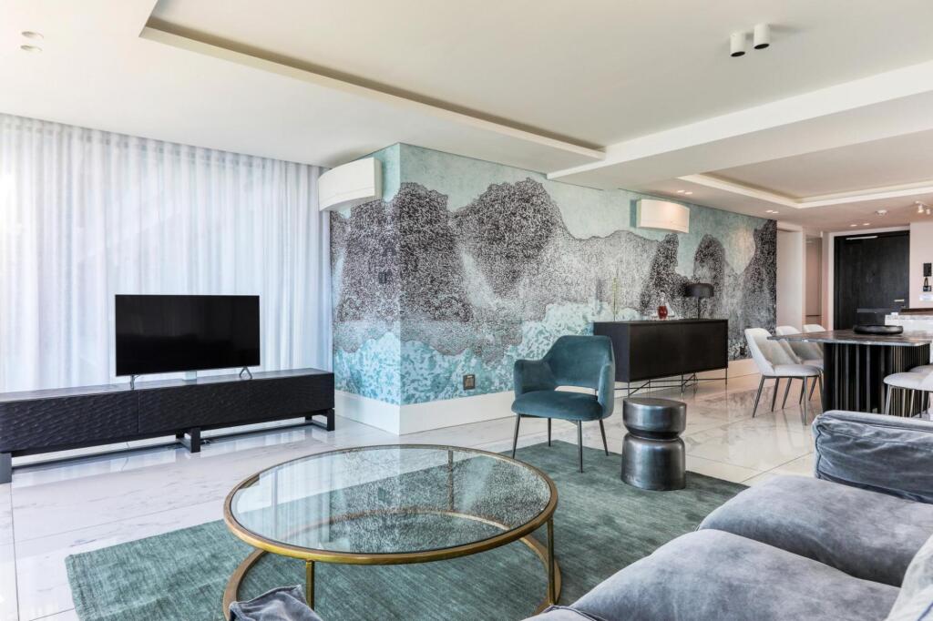 Bantry Bay Allure Luxury Apt with the best views
