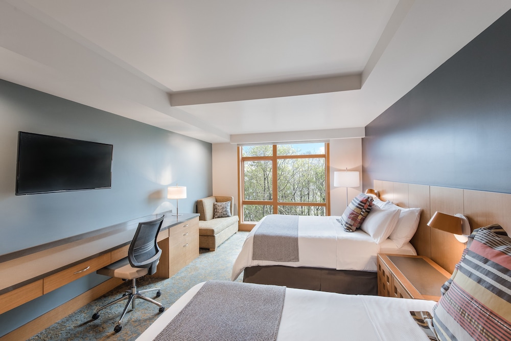 Cedarbrook Lodge - photo 7