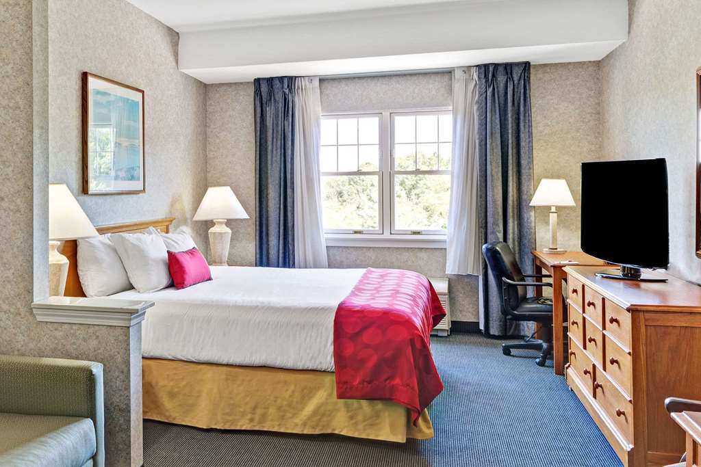 Ramada by Wyndham Saco Old Orchard Beach Area - photo 13