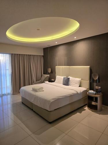 4905 Luxury View By Royal Sky Vacation Homes Paramount Tower A - carbon neutral hotel in Dubai