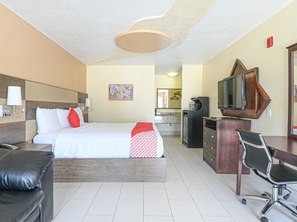 Hotel Shenandoah Woodlands Mall - photo 23