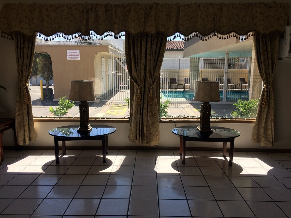 Grand Inn - photo 3