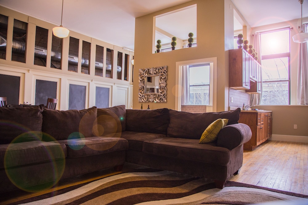 School 31 Lofts at Colors Studios - photo 93