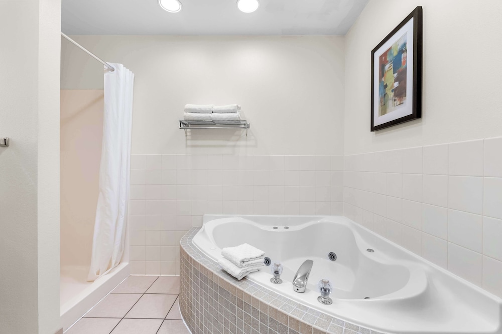 Best Western Rocky Mountain Lodge - photo 26