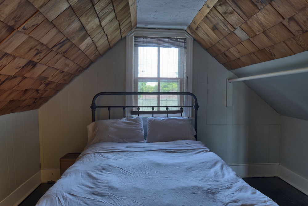 Charlevoix House - photo 18