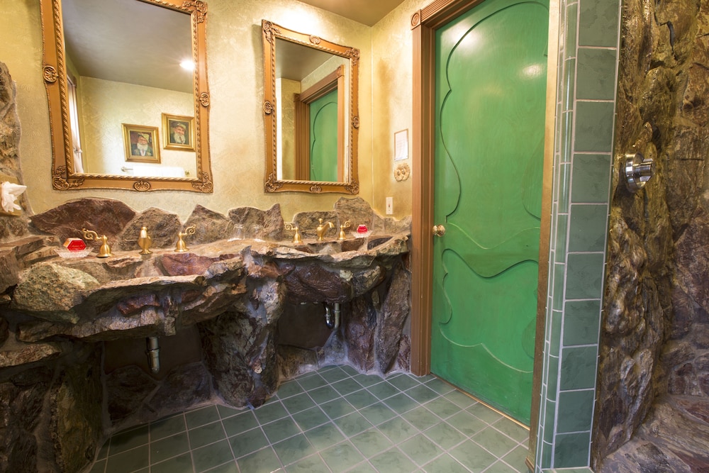 Madonna Inn - photo 220