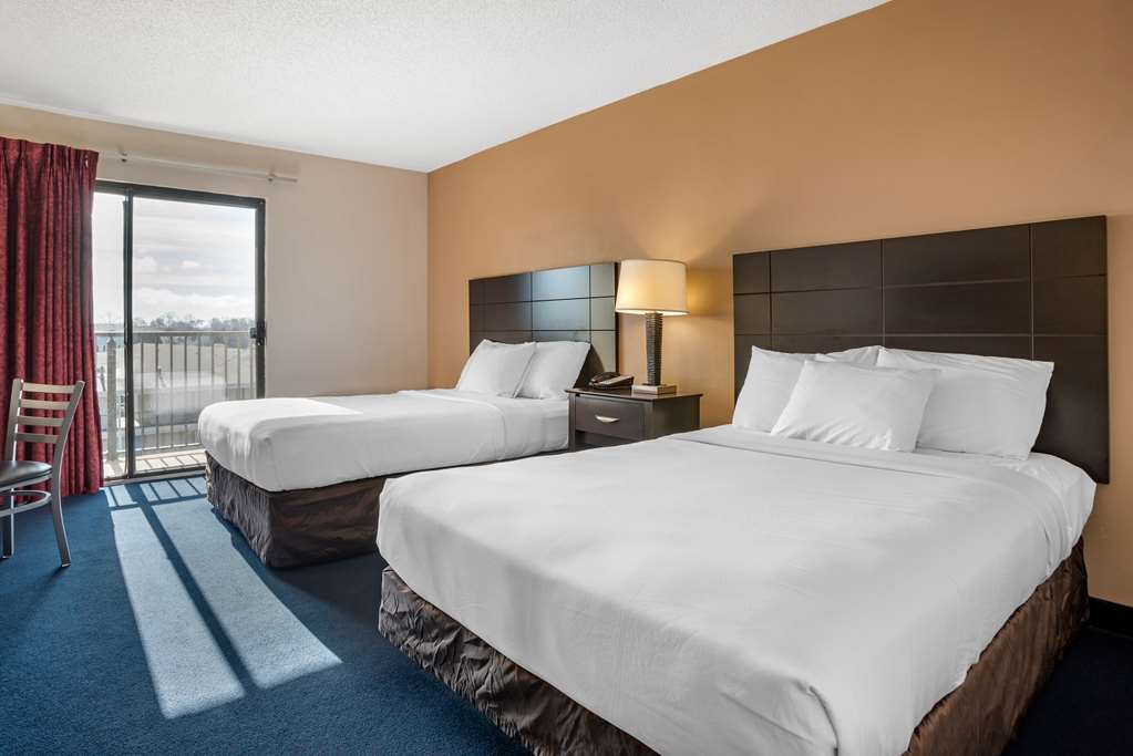 Econo Lodge Inn & Suites Rehoboth Beach - photo 10