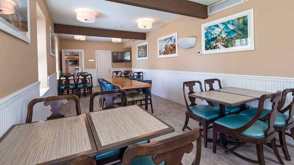 Best Western Plus Plaza Hotel Wyoming - photo 5