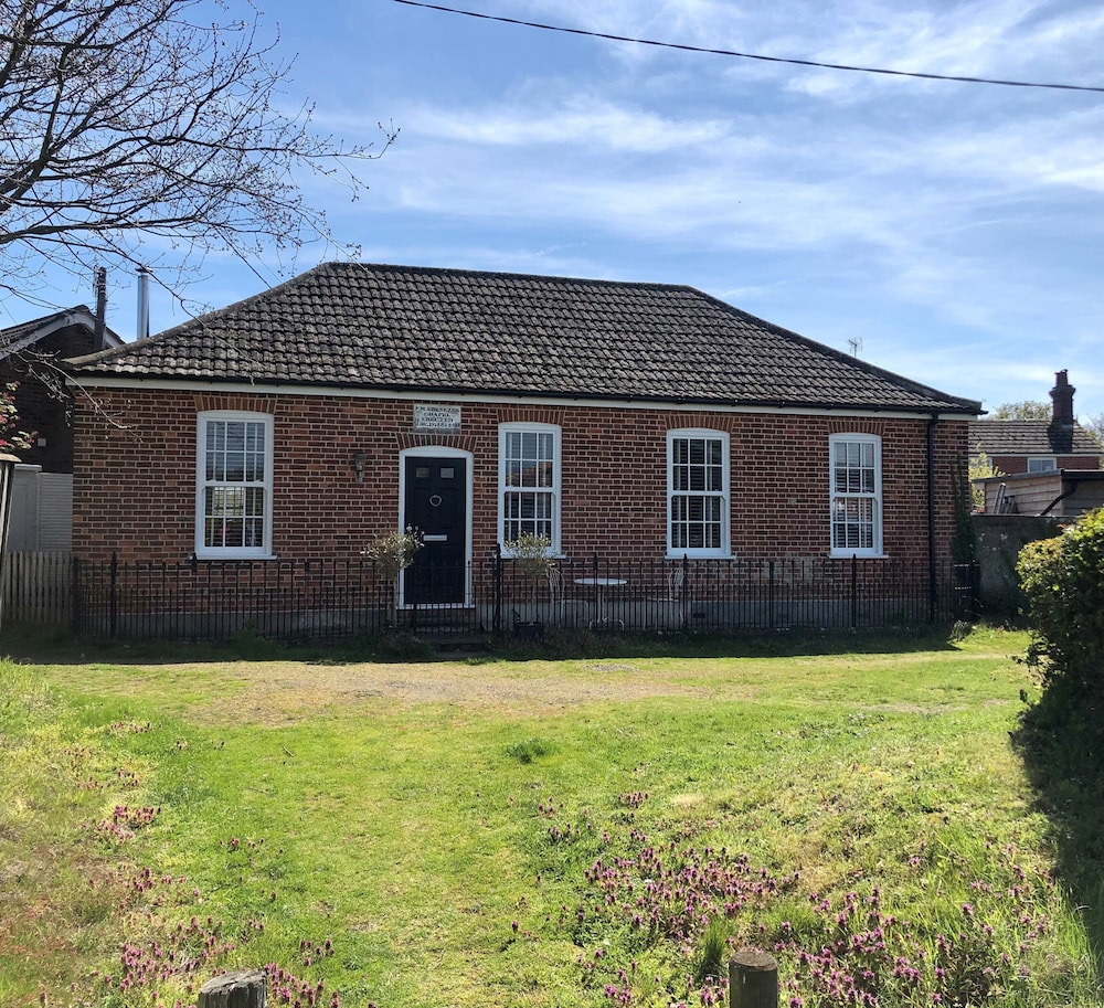 Ebenezer Chapel - carbon neutral hotel in Saxmundham