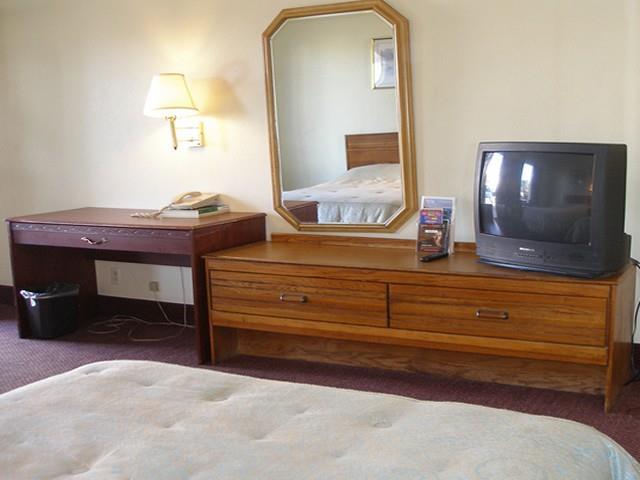 Scottish Inn North Carolina - photo 5