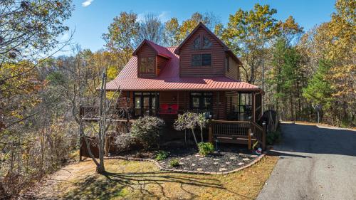 Mountain Solace - carbon neutral hotel in Blue Ridge