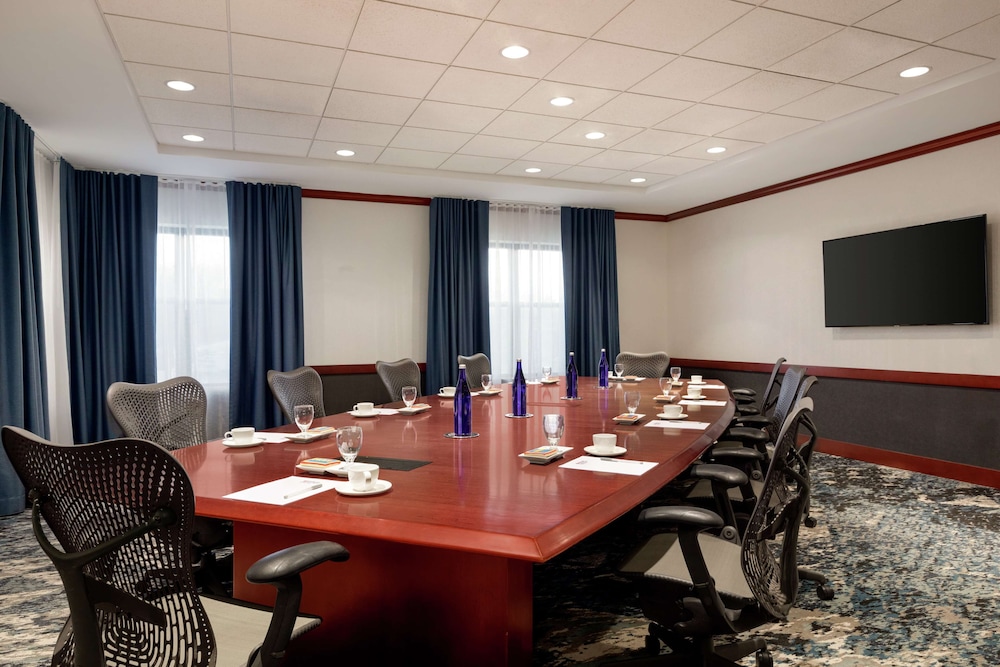 Hilton Garden Inn Troy - photo 58