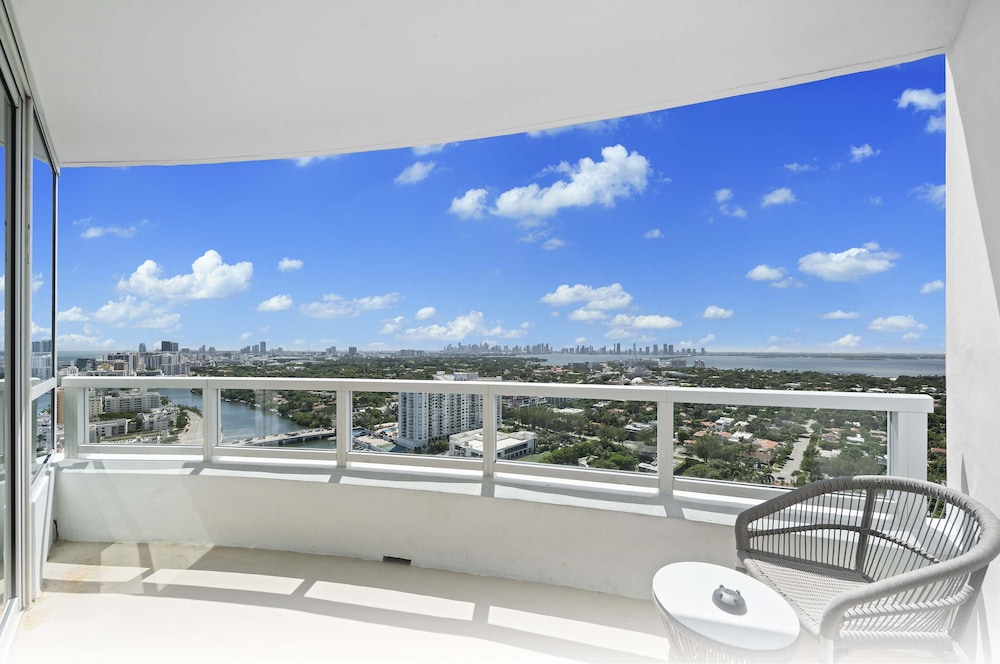 Fontainebleau Miami Beach Private Luxury Suites - photo 465