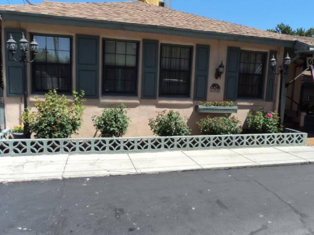 Bishop Elms Motel — Bishop