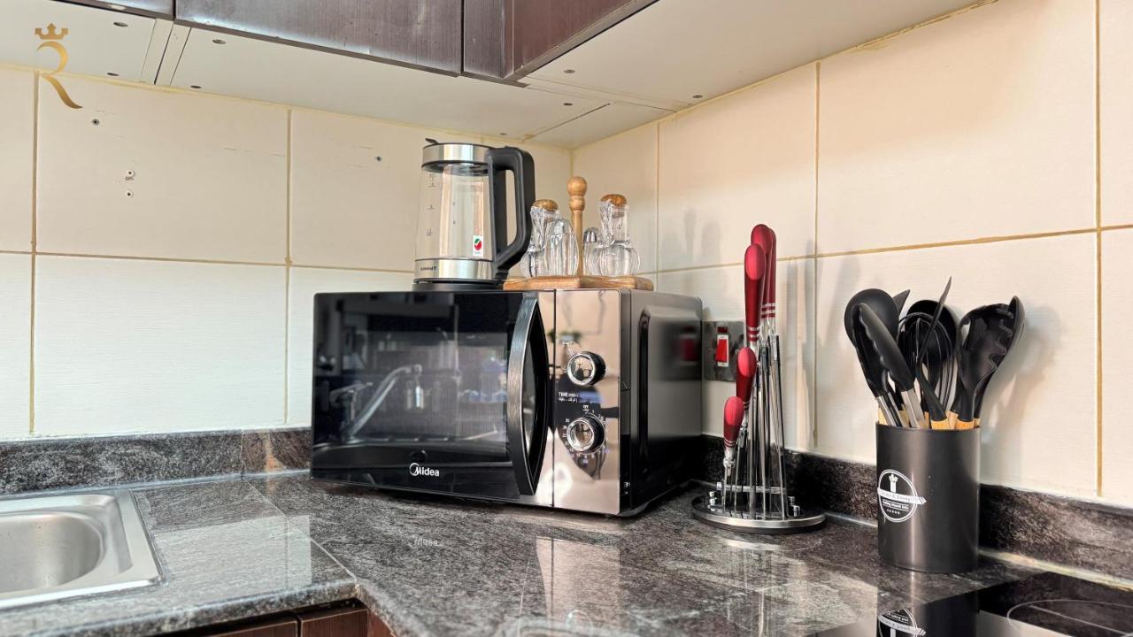 Tango 1BR apartment Al Reem Island — 4-Star Luxury Hotel in Abu Dhabi, United Arab Emirates