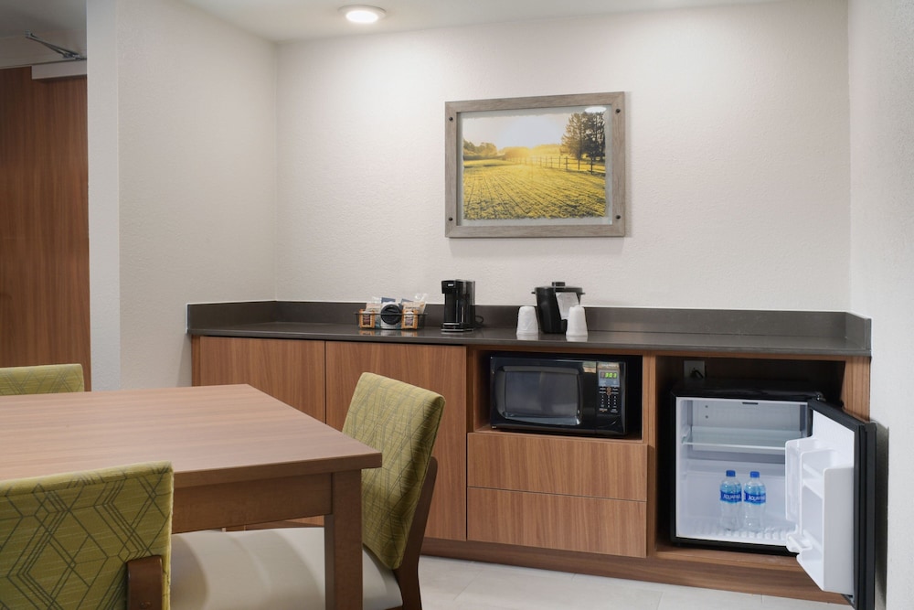 Fairfield Inn & Suites by Marriott Pottstown Limerick - photo 25