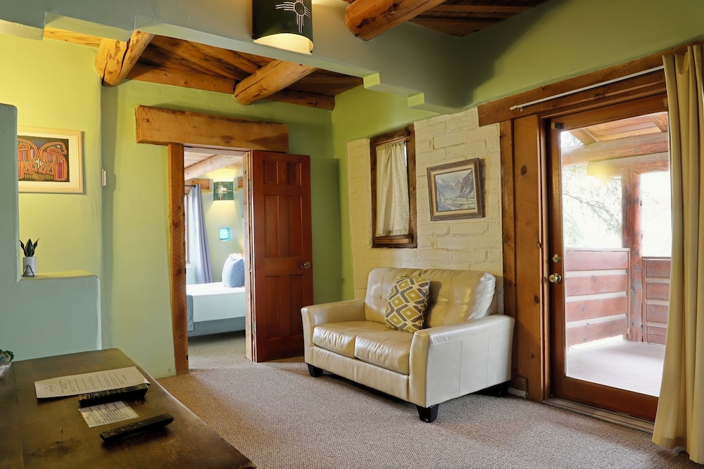 Chipeta Lodge - photo 7
