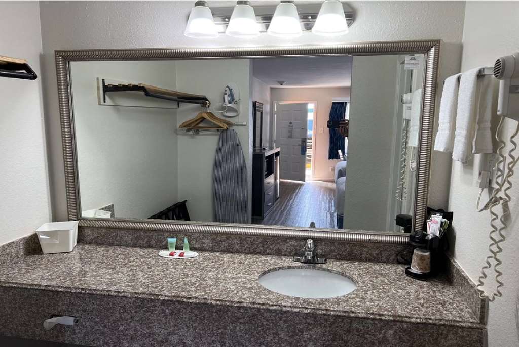 Days Inn by Wyndham Orange - photo 18
