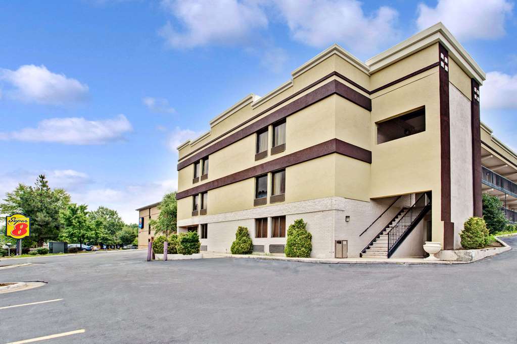 Super 8 by Wyndham Raleigh Downtown - photo 4