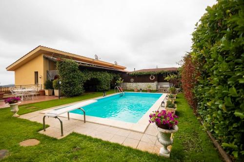 Villa Carmen — 4-Star Luxury Hotel in Trabia, Italy