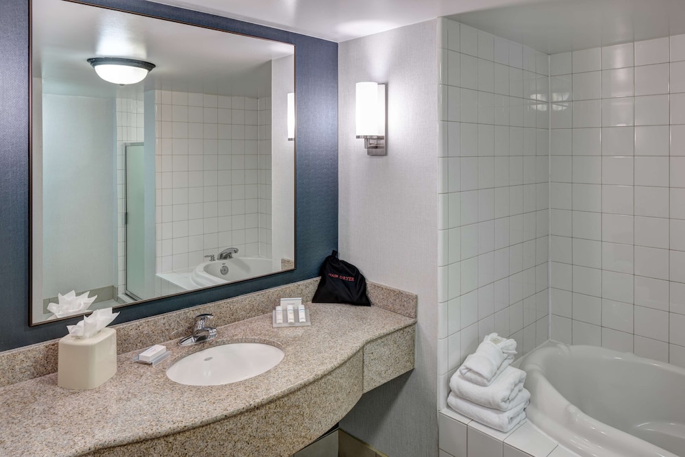 Hilton Garden Inn Savannah Airport - photo 24