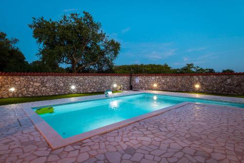 Villa Nika — 4-Star Luxury Hotel in None, Croatia