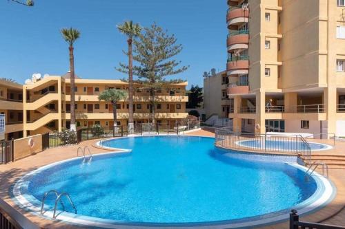 Torres del Sol Edificio — 4-Star Luxury Hotel in Playa De Las Americas, Spain