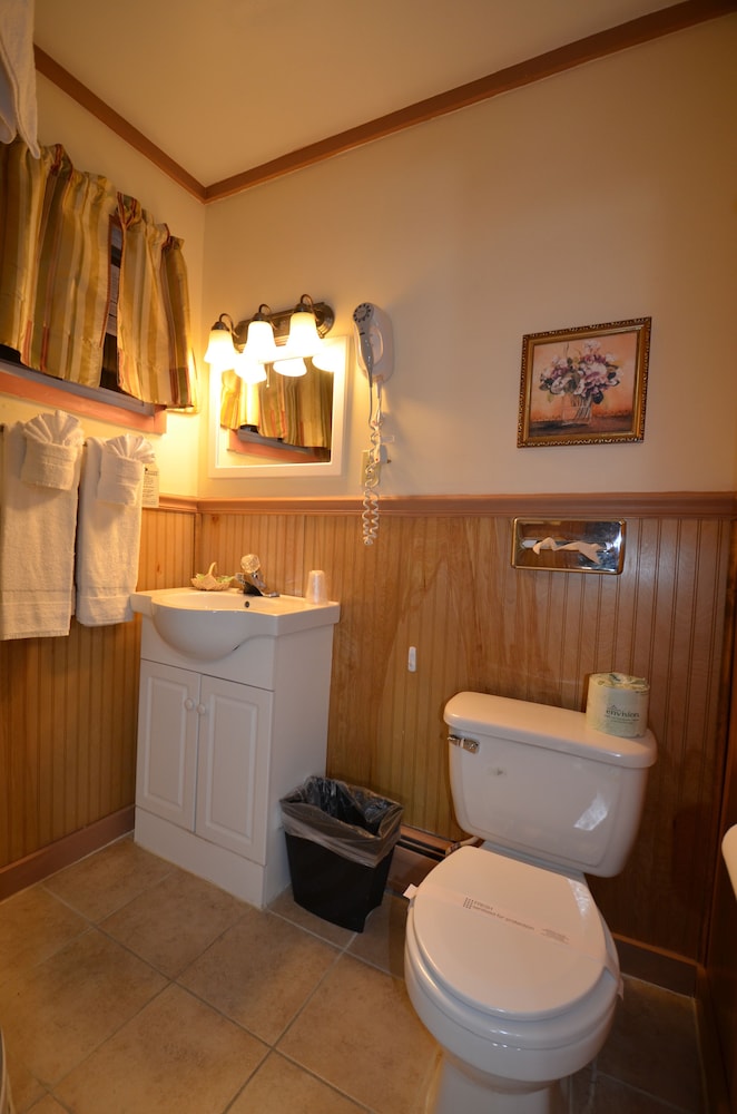 Williamstown Motel - photo 30