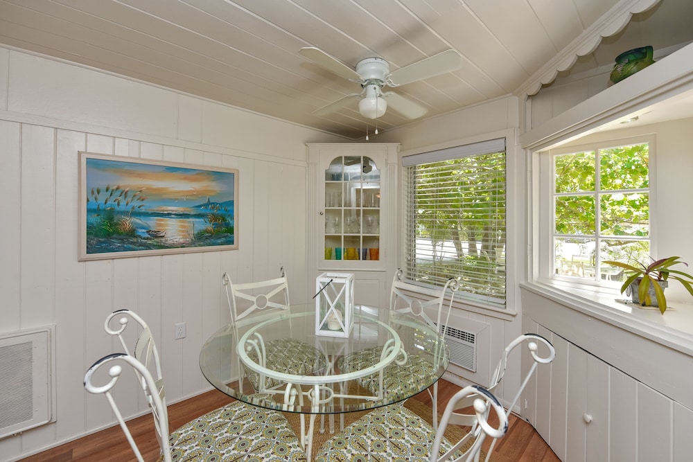 Banana Cabana and Cottage - photo 9