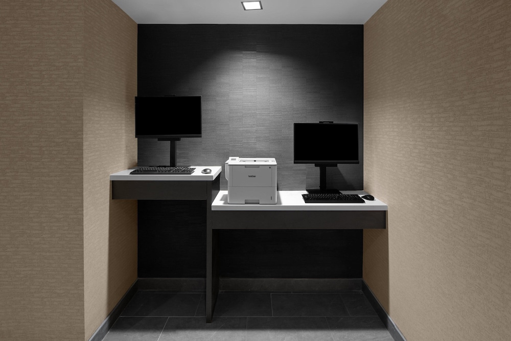 Courtyard by Marriott Clearwater Beach - photo 35
