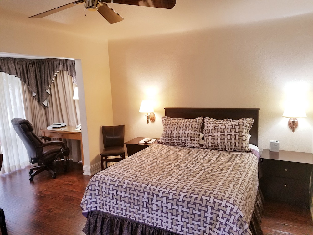 Los Gatos Garden Inn Hotel - photo 10