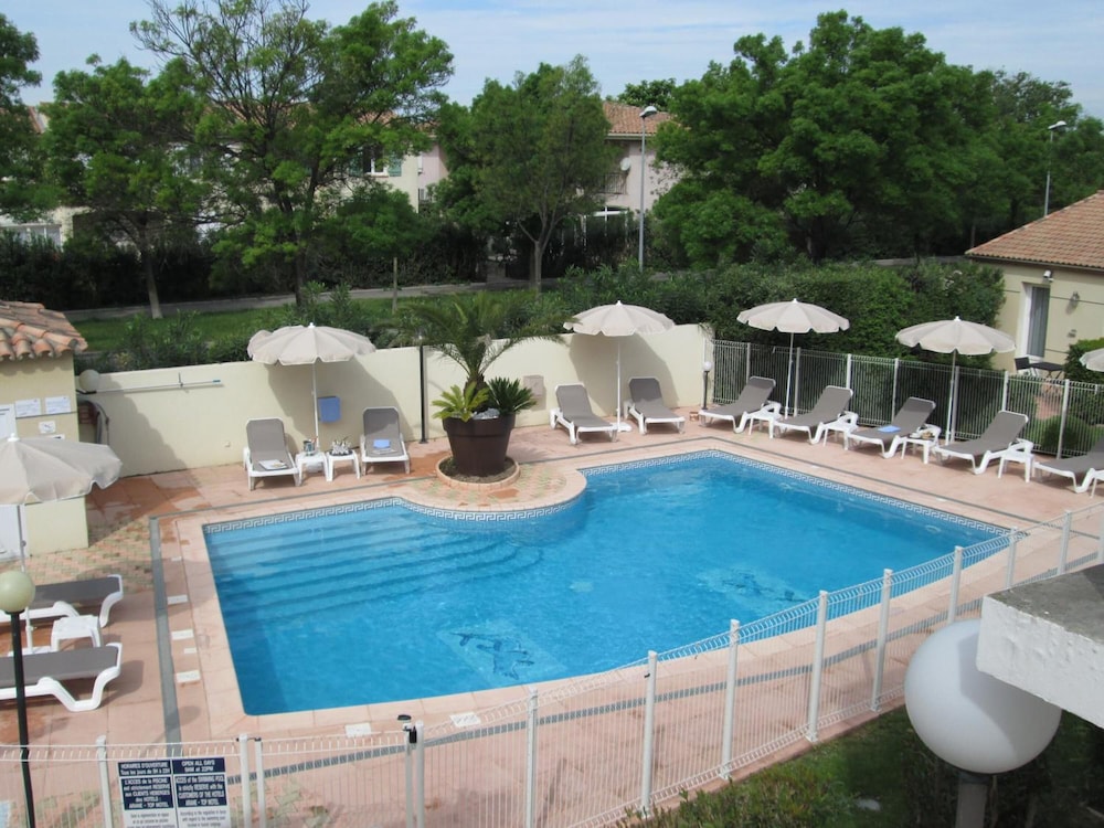 Top Motel - carbon neutral hotel in Istres