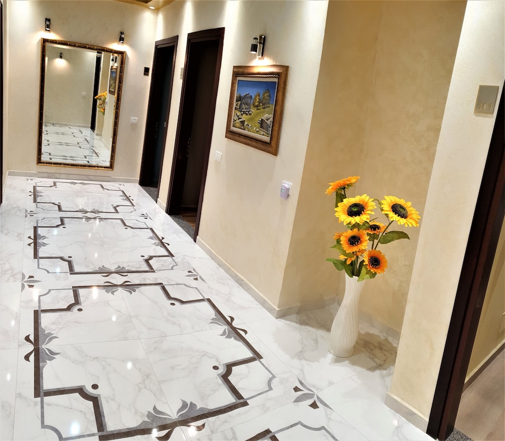 Comfort Hotel — 4-Star Luxury Hotel in Fier, Albania